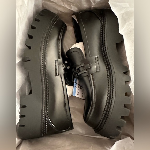 Steve Madden Ladies Chunky Black Platform Loafer NIB - Picture 2 of 14
